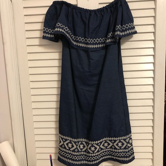 Westport Off-The-Shoulder Dress - Picture 2 of 2